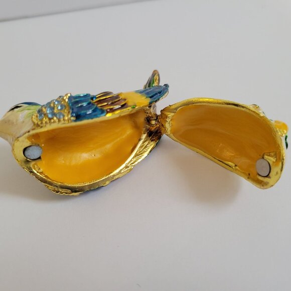 Enamel Hummingbird Trinket Box With Crystals & Magnetic Closure - Picture 3 of 5